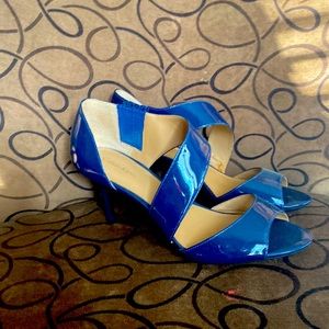 Size 7 Calvin Klein navy/blue peep toe heels